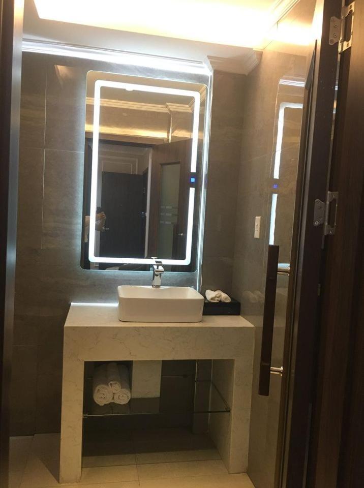 Holiday Hotel Hai Phong Eksteriør billede